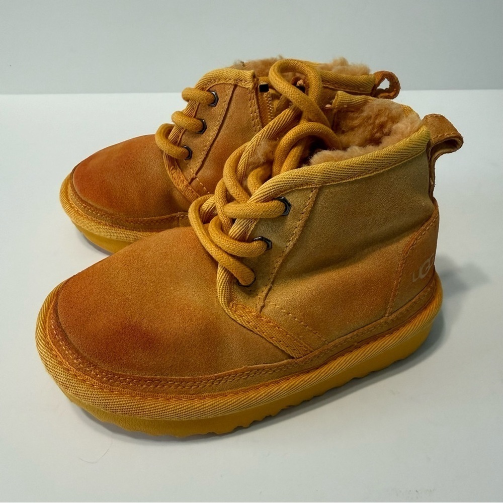 Ugg Neumel Chukka Suede Winter Boots Zipper Up Toddler Size 8 Yellow Mustard